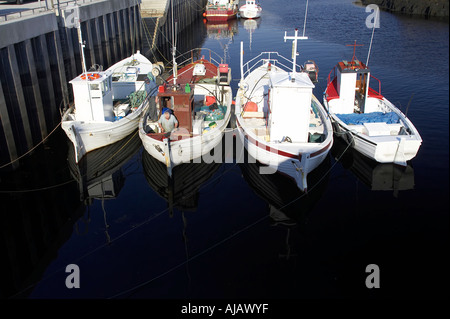 kleine Fischerboote in Bunbeg harbour Grafschaft Donegal Republik von Irland Stockfoto