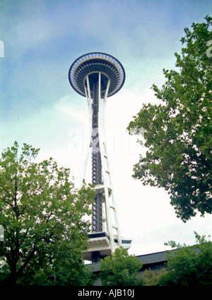 Ein Blick vom Boden der bekannten & zeitlose Space Needle in Seattle, Washington im pazifischen Nordwesten Teil der USA. Stockfoto