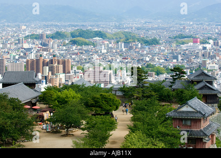 Ansicht der Stadt Matsuyama von Matsuyama Schloss Stockfoto