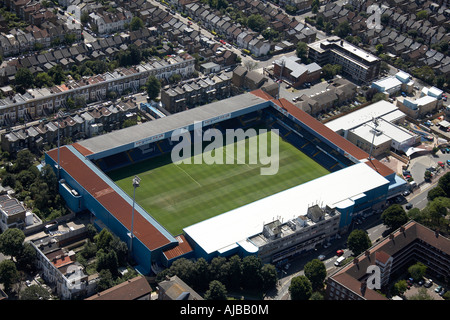 Luftbild südwestlich von Queens Park Rangers F C Fußballstadion London W12 England UK hohe schräg Stockfoto