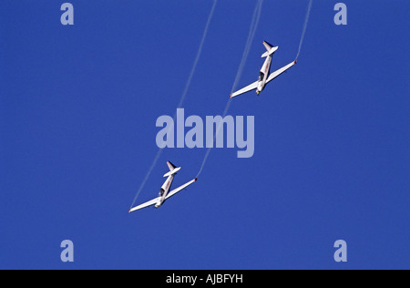 Kunstflug Formationsflug von Fournier RF4D Motorsegler in Biggin Hill Airshow Stockfoto