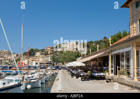 Restaurant an der Harbourfront, Port de Sóller (Puerto Soller), West Coast, Mallorca, Spanien Stockfoto