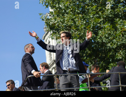 England Asche Feier Bus Ansatz Trafalgar Square Kevin Pietersen Stockfoto