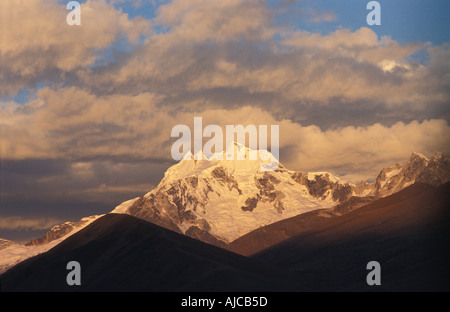 Blick auf die Sierra de Los Pongos gesehen von der Straße von Catac nach Chavin Stockfoto