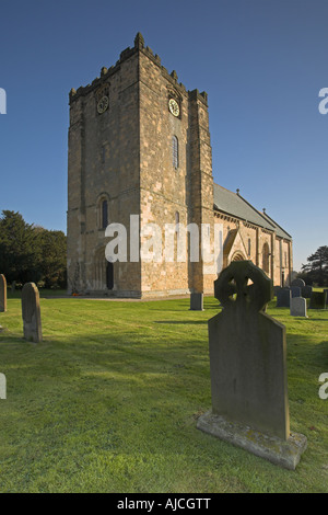 St. Michael und alle Engel Pfarrkirche, ein 10. Jahrhundert normannischen Kirche an Garton auf die Wolds in Yorkshire Wolds Großbritannien Stockfoto