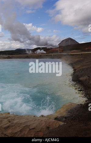 Kochende geothermische Lagune am Bjarnarflag geothermische Gebiet in der Nähe von Myvatn North Island Stockfoto