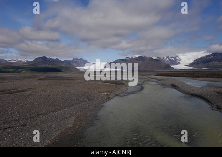 Die Skaftafell und Svinafell Gletscher absteigend von der Vatnajökull-Eiskappe Skaftafell Nationalpark Bereich Süd-Ost-Island Stockfoto