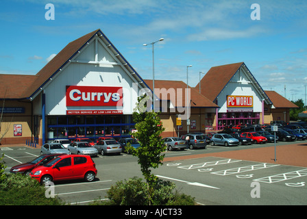 Ipswich Currys und PC-Welt aus der Stadt speichert auf Fachmarktzentrum mit reichlich einfach kostenlose Parkplätze für Kunden Stockfoto