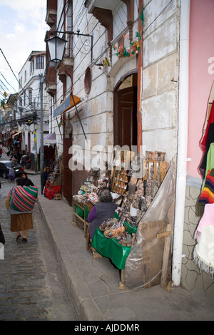 Shop-in-die Hexe Markt Mercado de Hechiceria auf der Calle Linares in zentralen La Paz, Bolivien Stockfoto