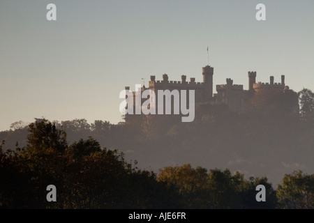 Belvoir Castle Lincolnshire im Profil bei Sonnenaufgang Stockfoto