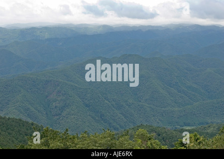 Blick vom Mount Hieizan (Hiei-Zan) mit Blick auf den nördlichen Rand der Stadt Kyoto, Kyoto, Japan Stockfoto