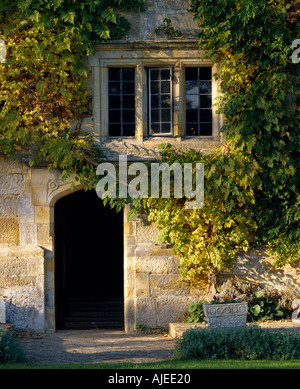 Tür und Fenster bei Batemans East Sussex Zuhause von Rudyard Kipling Stockfoto