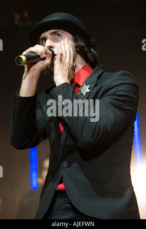 Konzert der britischen Band Maximo Park in Palladium in Köln Bild zeigt der Lead-Sänger Paul Smith Stockfoto