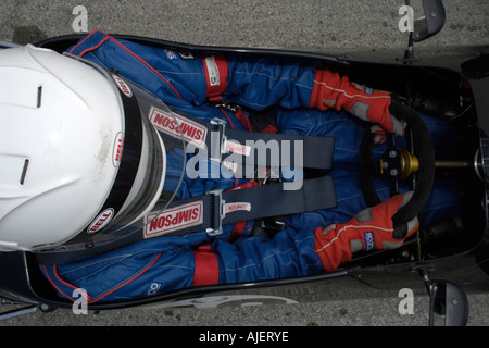 Josh Boller sitzt in seinem 1971 Royale RP3a Formel Ford in der Startaufstellung beim Kohler International Challenge 2006 mit Brian Redman Stockfoto