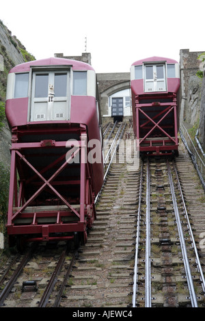 Hastings Seilbahn Cliff Lift auf dem Osthügel eröffneten The East Lift in Hastings für den Dienst in 1902 It wurde errichtet und betrieben Stockfoto