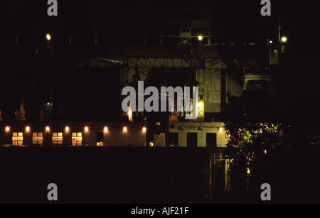 Lake Of The Ozarks Bagnell Dam in der Nacht Stockfoto