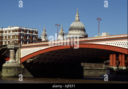 Blackfriars Bridge, Themse, London, UK Stockfoto