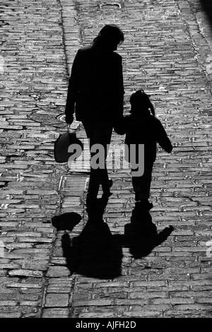 Mutter und Tochter silhouette Stockfoto