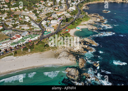 Luftaufnahme von weißen Sandstränden und dem Atlantischen Ozean-Cape Town-Südafrika Stockfoto
