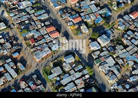 Luftaufnahme von einer informellen Siedlung auf der Cape Flats western Cape Südafrika Stockfoto