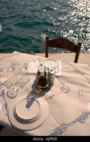 TAVERNE AM MEER IN GRIECHENLAND LEFKADA Stockfoto