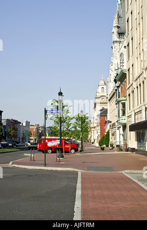 Die verlassenen Straßen an einem Sonntag Morgen in die Innenstadt von Harrisburg City Pennsylvania PA Stockfoto