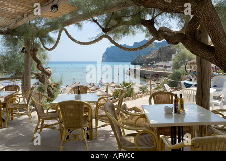 Restaurant direkt am Strand, Cala San Vicente, Mallorca, Spanien Stockfoto