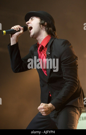 Konzert der britischen Band Maximo Park in Palladium in Köln Bild zeigt der Lead-Sänger Paul Smith Stockfoto