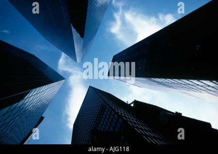 Ansicht der Bürotürme direkt Nachschlagen Stockfoto