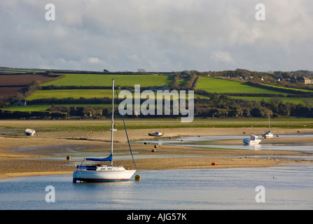 Boote auf dem Fluss Camel in der Nähe von Padstow Cornwall UK Stockfoto