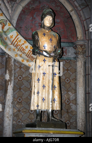 Jeanne d ' Arc Statue, Reims Kathedrale Mittelschiff, Reims, Marne, Region Champagne-Ardenne, Frankreich Stockfoto