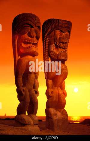 Tiki Schnitzereien an Puuhonua O Honaunau, Hawaii. Stockfoto