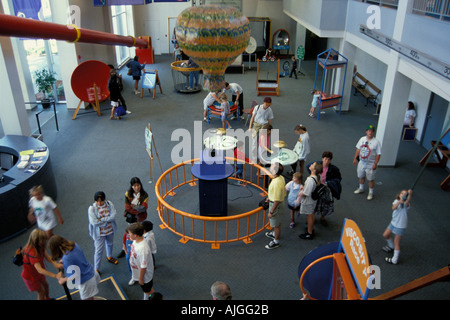 Interaktive naturwissenschaftliche Exponate für Kinder Erwachsene Pacific Science Center Seattle Center Seattle Washington Stockfoto