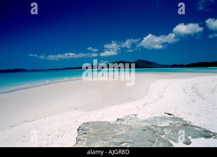 Whitehaven Inlet, Australien, eine Strand-Ansicht des Einlasses erstellt mit einigen der feinsten und weißesten Quarzsand auf der Erde gefunden. Stockfoto