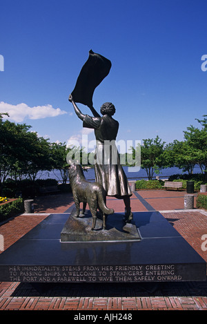 Georgien Savannah Waving Girl Statue od Florenz Martus Stockfoto