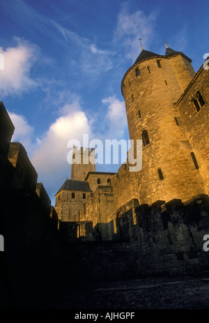 feudalen Festung, Zitadelle, Stadtmauer, Militärfestung, Katharer Kriege, Albigensian Kreuzzug, La Cite, Carcassonne, Languedoc-Roussillon, Frankreich Stockfoto