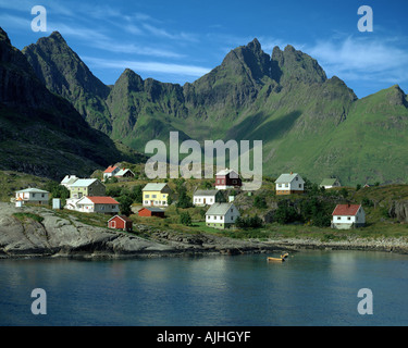 NO - LOFOTEN-Inseln: Å und Gjerdtindan Berge Stockfoto
