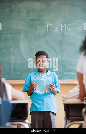 Schüler, die eine Präsentation im Klassenzimmer Stockfoto