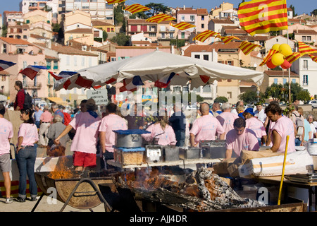 Barbecue am Strand am Fête des Vendanges Banyuls Sur Mer, Frankreich Stockfoto