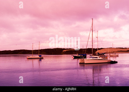 Boote in Ruhe In Morro Bay Stockfoto