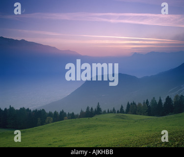AT - TYROL: Sonnenuntergang über Inntal Stockfoto