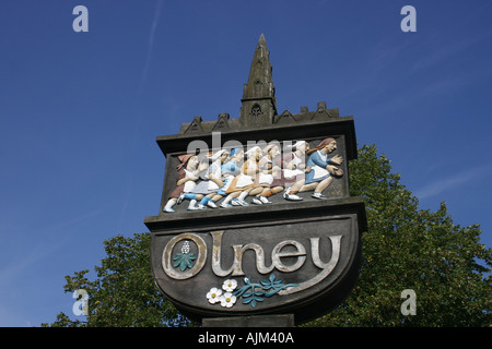 Ortstafel in Olney Marktplatz Stockfoto