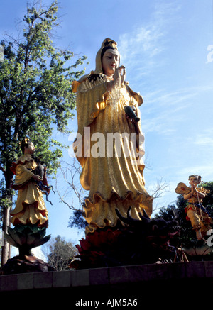 Kuan Yin Statue an der Tiger Cave Tempel-Komplex in Krabi in Südthailand Stockfoto