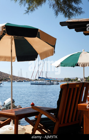 Ägäis Segeln Kreuzer im Hafen von Gumusluk, Halbinsel Bodrum, Türkei Stockfoto