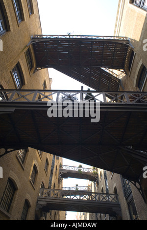 Brücke Link Wiederherstellungen Lager Wohnungen Butlers wharf Shad Thames Southwark London SE1 Stockfoto