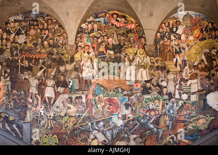 Das Fresko von Diego Riviera im Palacio Nacional Darstellung des frühen kolonialen Lebens Mexico City-Mexiko Stockfoto