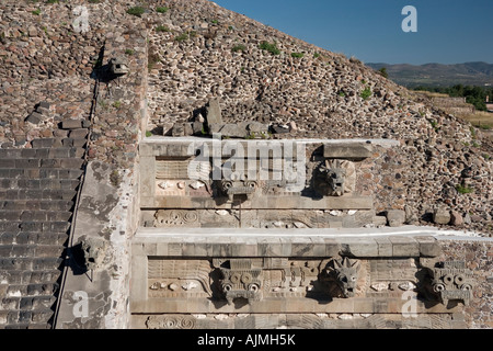 Quetzalcoatl-Tempel und Statuen Teotihuacan-Mexico City-Mexiko Stockfoto