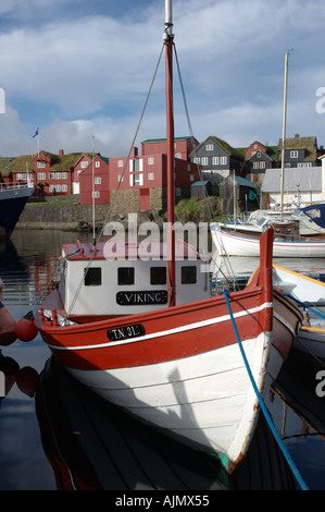 Viking Boot im Hafen von Torshavn Färöer Stockfoto