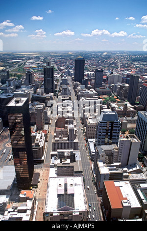 Westlicher Blick über die Stadt Johannesburg von der Spitze des Carlton Centre in Südafrika. Stockfoto
