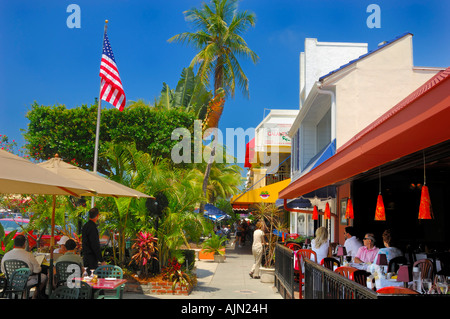 St. st. Armands Key runden Kreis einkaufen Essen Restaurant Zentrum Bezirk Sarasota Florida Stadt fl FL Usa am sonnigen erschossen Stockfoto